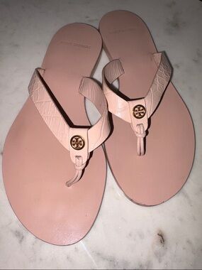 Tory Burch Blush Leather Thong Sandals with Gold Logo